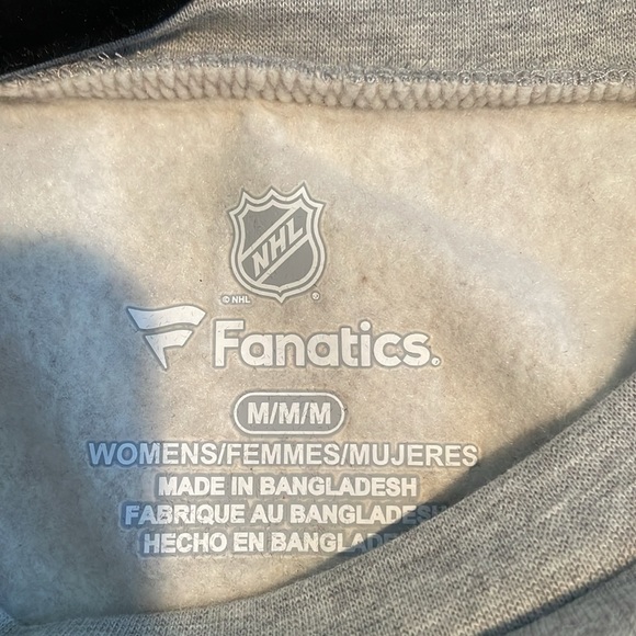 Beans bruins sweater with tags still on it. Size Medium - Picture 2 of 2